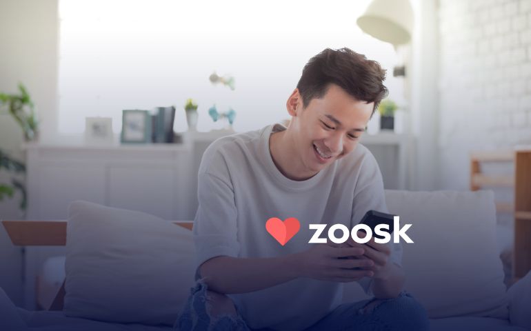 Man looking at sweet good morning messages on hist dating app.